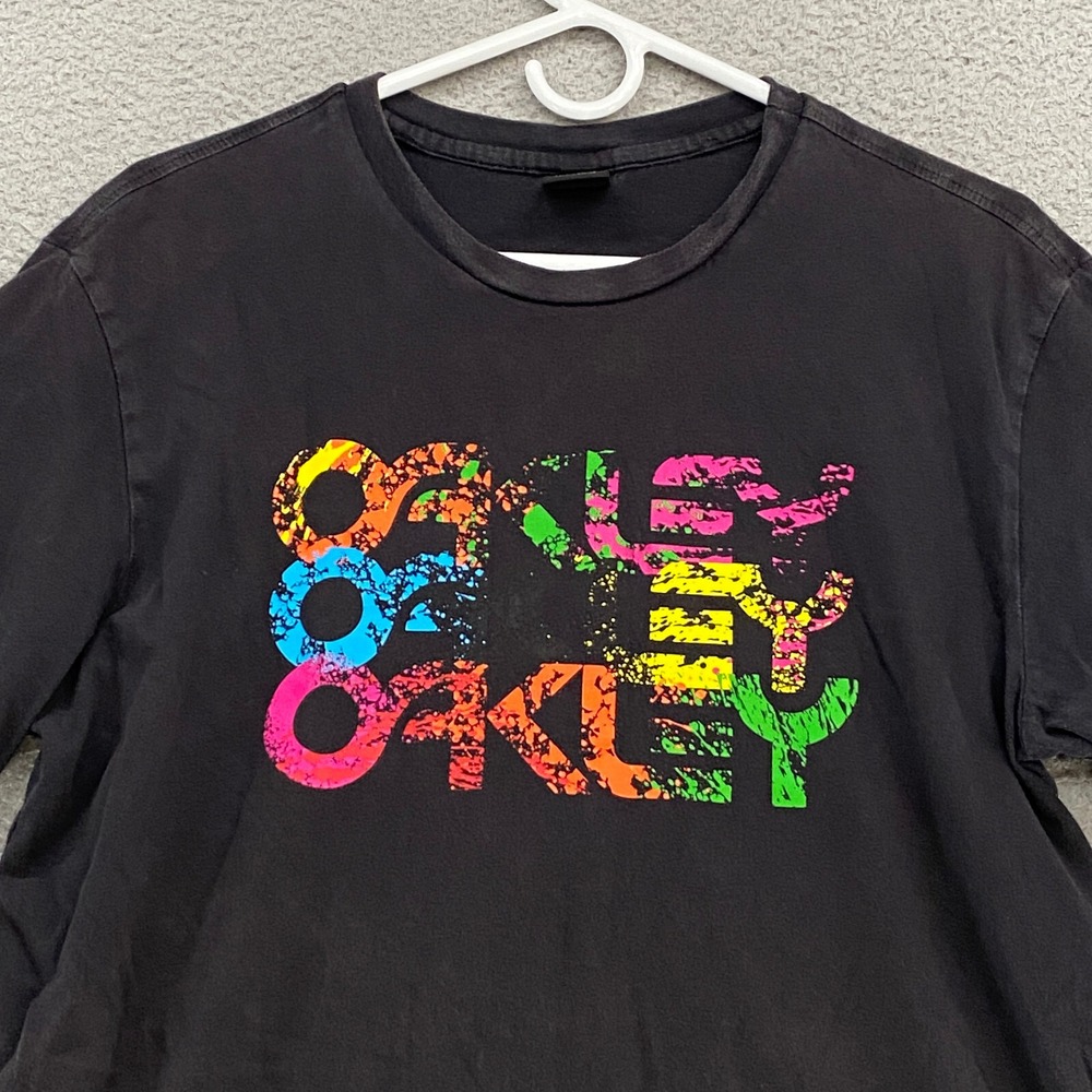 Oakley Graphic T-Shirt‎ Mens Medium Black Short Sleeve Tee Retro Y2K Style - Picture 2 of 13
